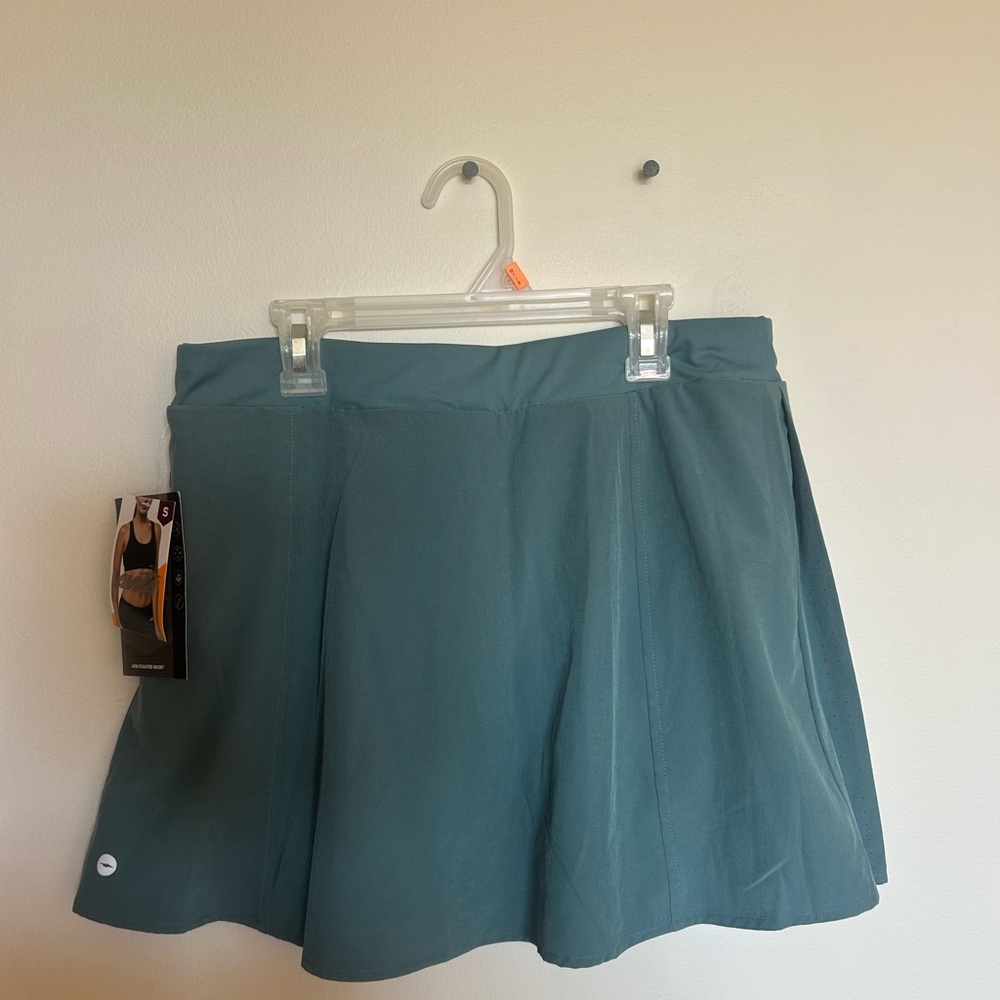 Women’s Green Athletic Skirt